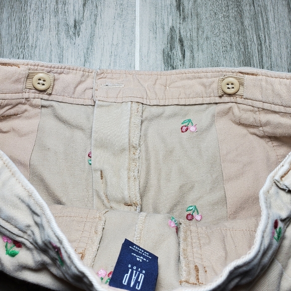 GAP Kids Khaki Cherry Embroidered Skirt Size 14 - Picture 8 of 11